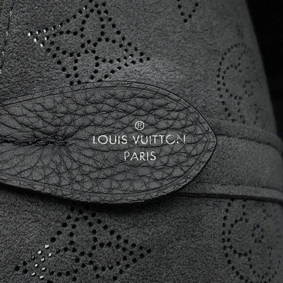 LOUIS VUITTON Blossom Size PM Monogram Mahina Noir M21848 - Picture 10 of 16